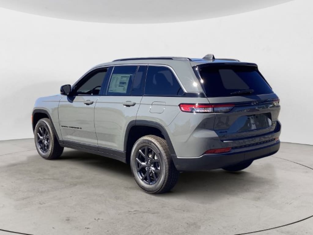 New 2027 Jeep Grand Cherokee LAREDO ALTITUDE 4X4 Sport Utility