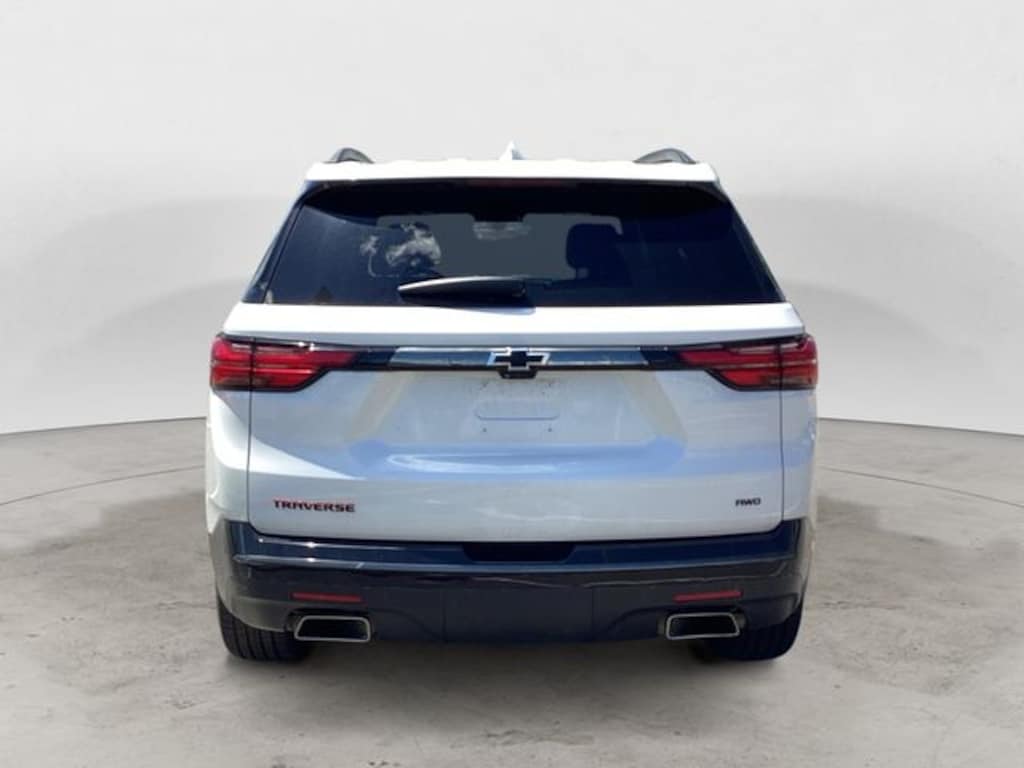 Used 2023 Chevrolet Traverse Premier SUV