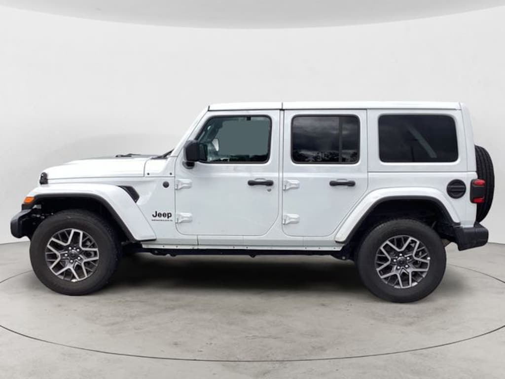Certified 2025 Jeep Wrangler Sahara SUV