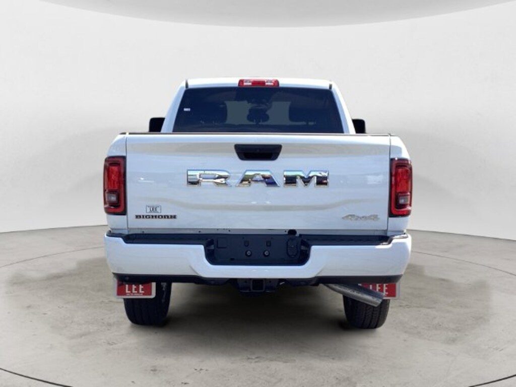 New 2026 Ram 2500 BIG HORN CREW CAB 4X4 6'4 BOX Pickup