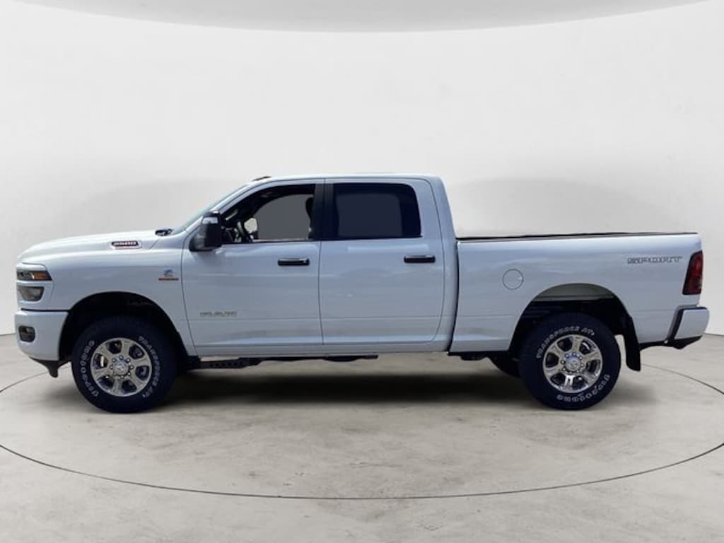 New 2026 Ram 2500 BIG HORN CREW CAB 4X4 6'4 BOX Pickup