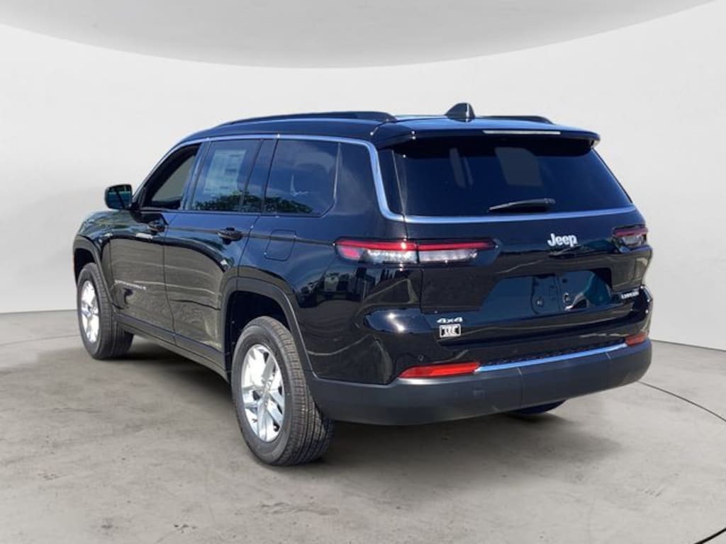 New 2026 Jeep Grand Cherokee L LAREDO X 4X4 Sport Utility