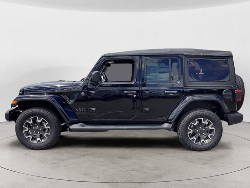 New 2026 Jeep Wrangler 4-DOOR SAHARA Sport Utility