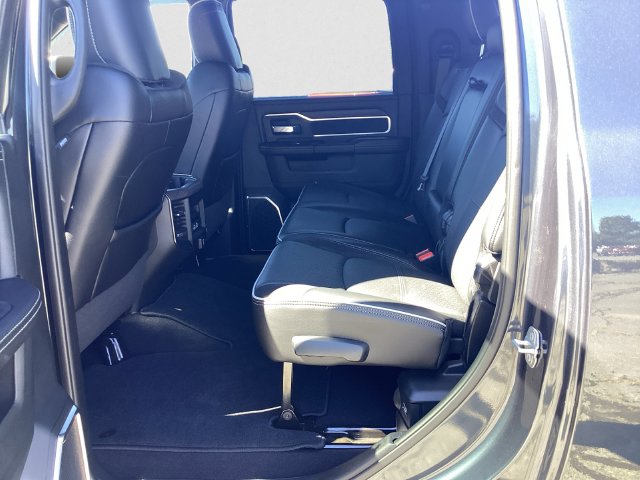 2026 RAM 3500 Laramie - Photo 13