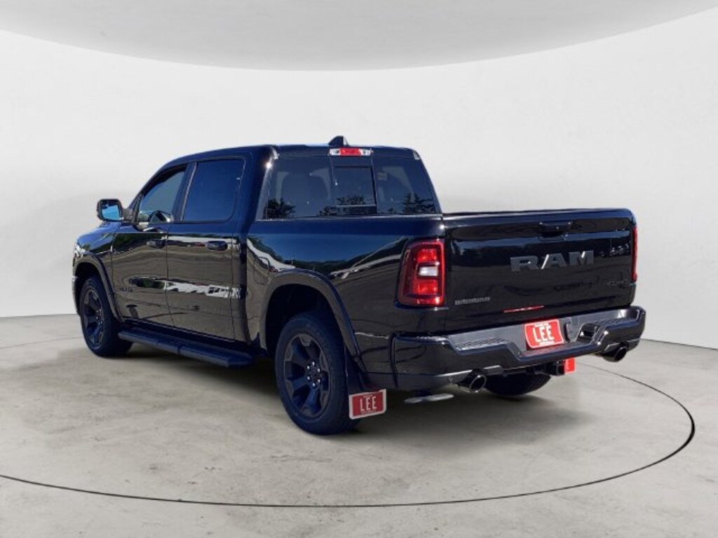 New 2027 Ram 1500 BIG HORN CREW CAB 4X4 5'7 BOX Pickup