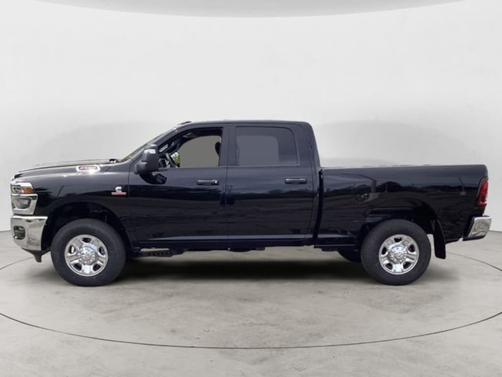 New 2026 Ram 2500 TRADESMAN CREW CAB 4X4 6'4 BOX Pickup