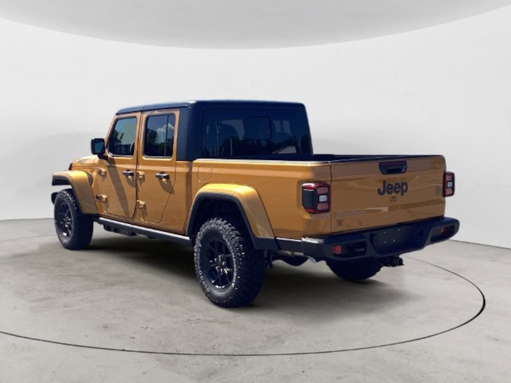 New 2026 Jeep Gladiator WILLYS 4X4 Pickup