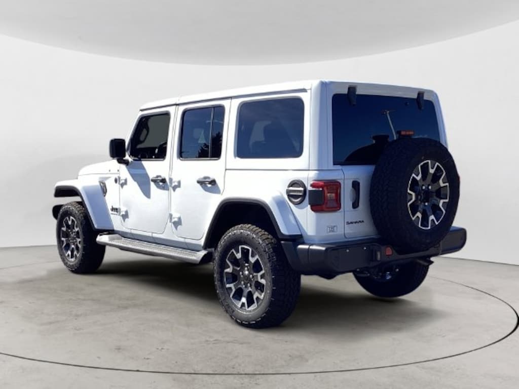 New 2027 Jeep Wrangler 4-DOOR SAHARA Sport Utility