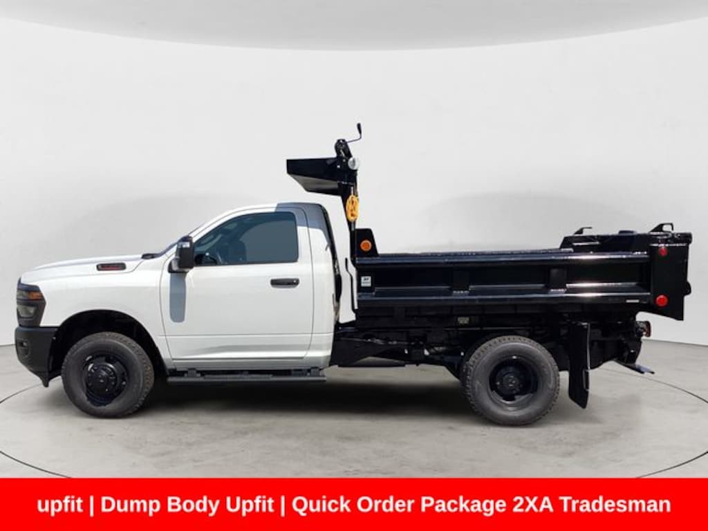 New 2026 Ram 3500 Chassis Cab TRADESMAN REGULAR 4X4 60' CA Pickup
