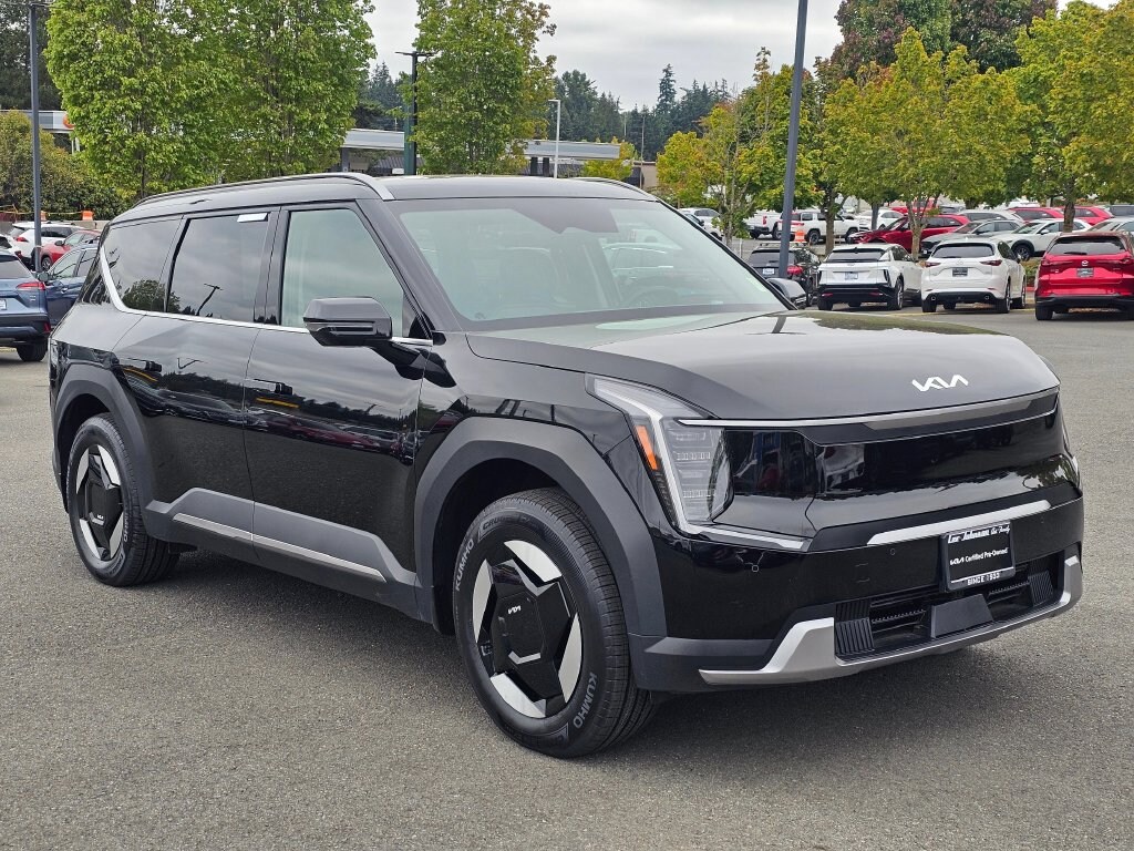 Used 2024 Kia EV9 Wind SUV