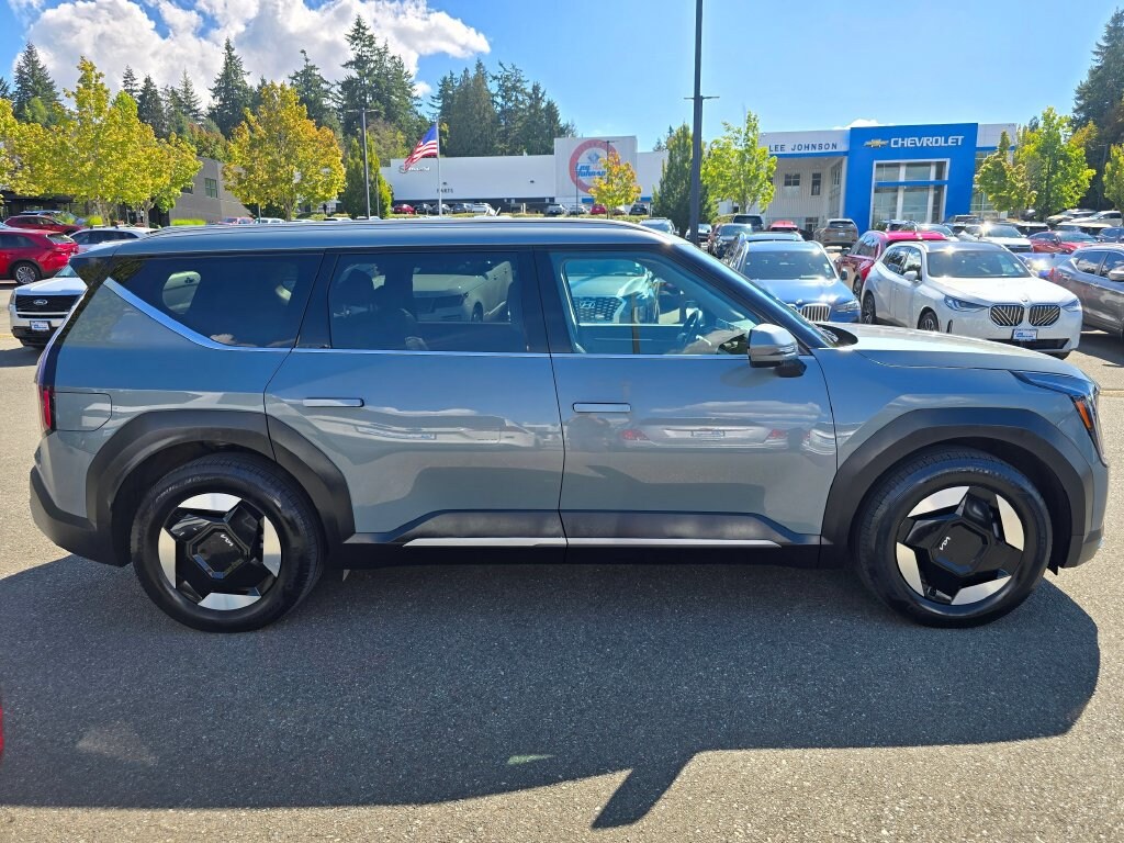 Used 2024 Kia EV9 Wind SUV