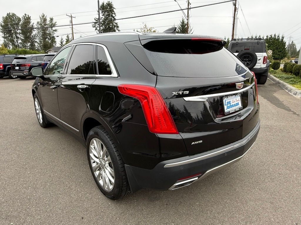 Used 2017 CADILLAC XT5 Platinum SUV