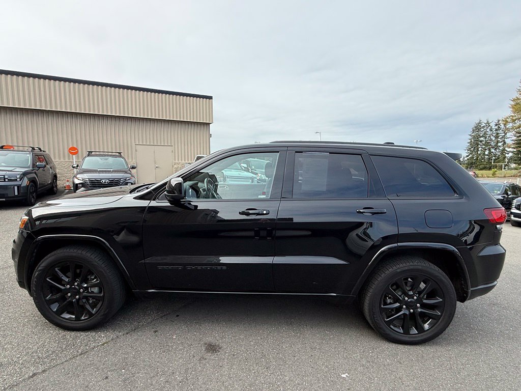 Used 2018 Jeep Grand Cherokee Altitude SUV