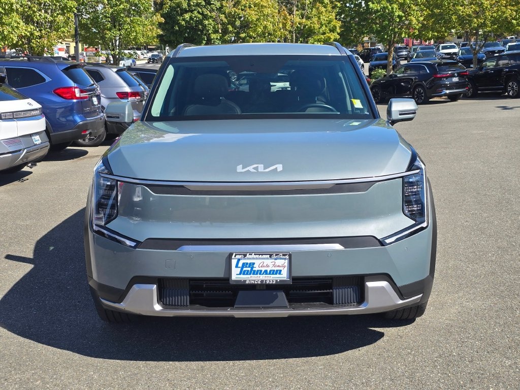 Used 2024 Kia EV9 Wind SUV