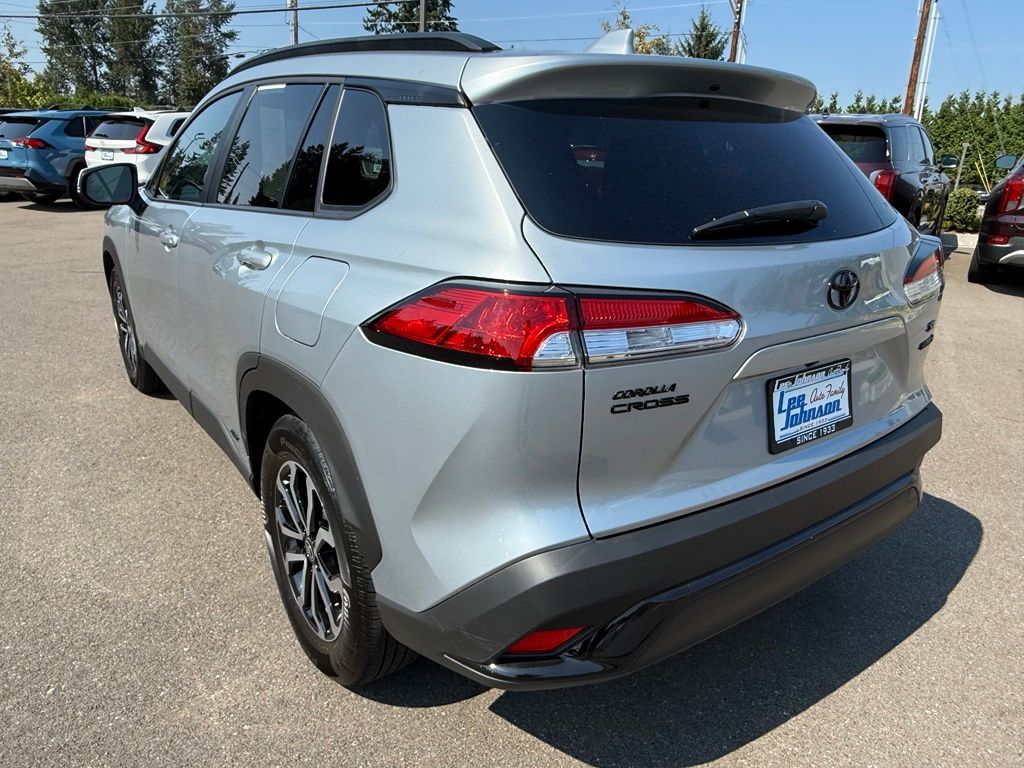Used 2023 Toyota Corolla Cross Hybrid SE SUV