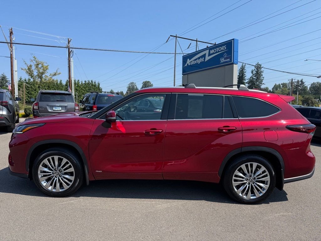 Used 2026 Toyota Highlander Hybrid Platinum SUV