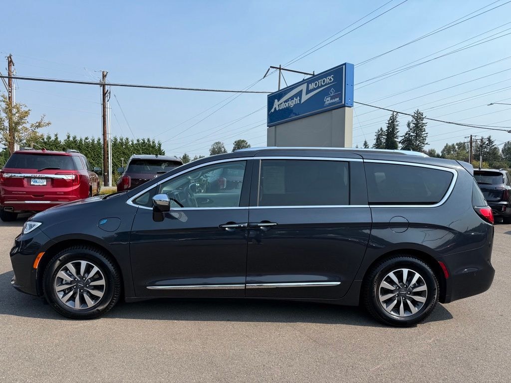 Used 2021 Chrysler Pacifica Hybrid Limited Van Passenger Van