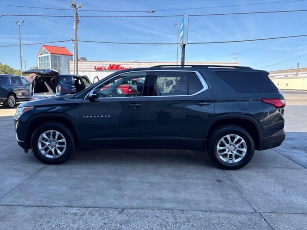 Used 2021 Chevrolet Traverse LT Cloth SUV