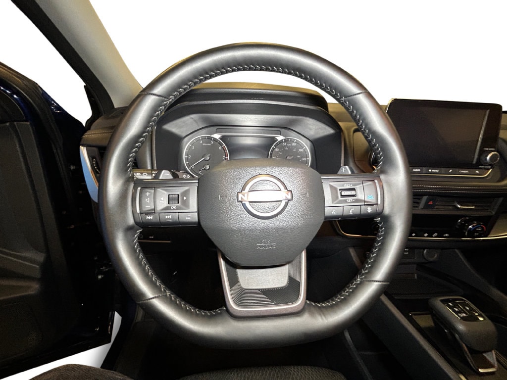 2025 Nissan Rogue SV - Photo 13