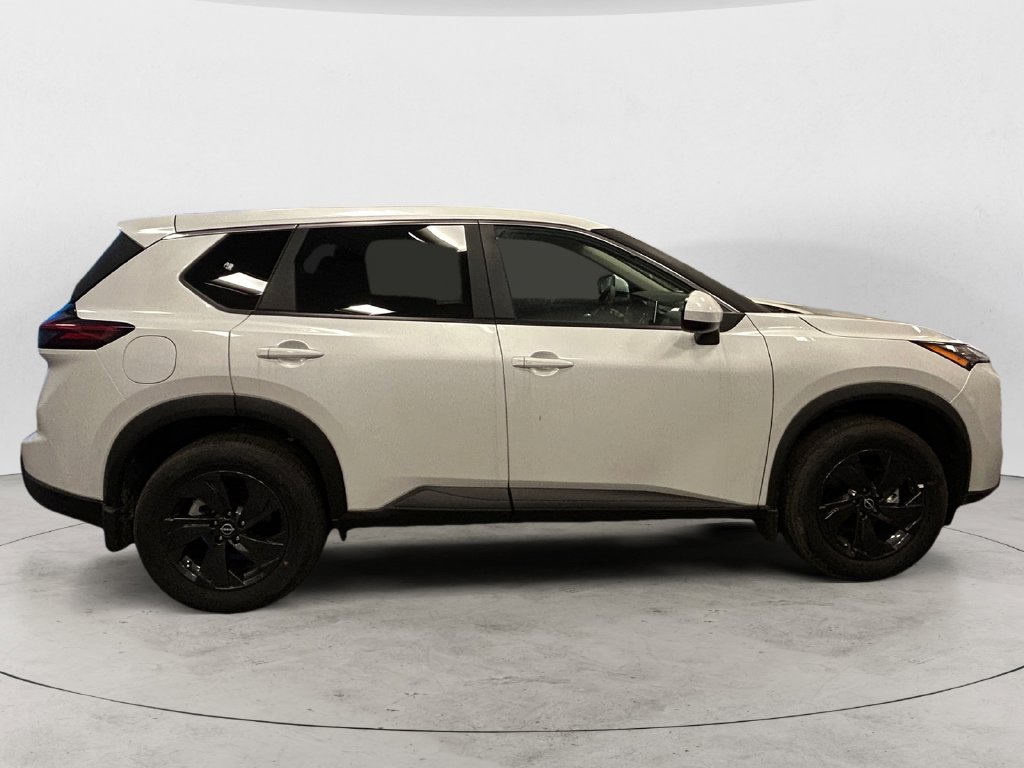 2026 Nissan Rogue SV - Photo 7
