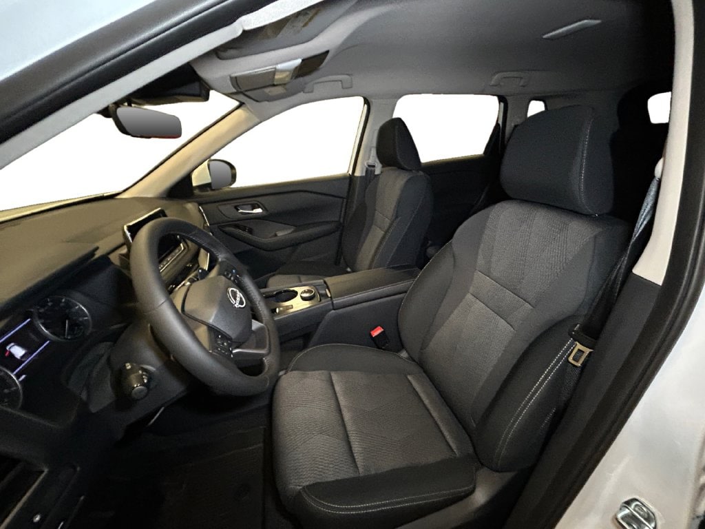 2026 Nissan Rogue SV - Photo 10