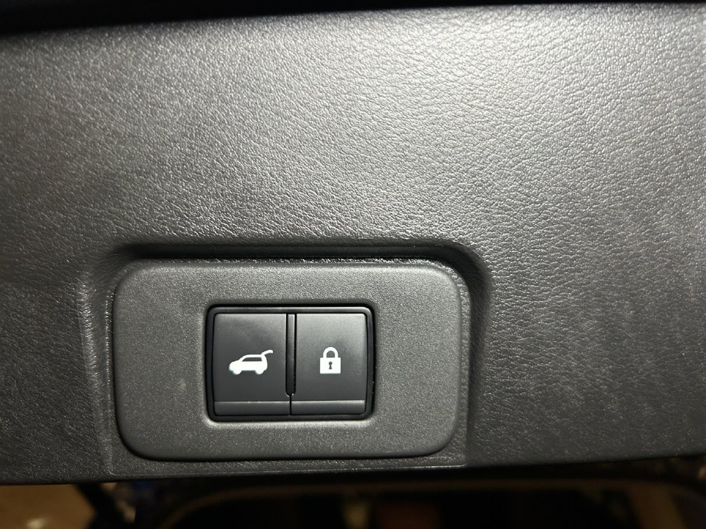 2025 Nissan Rogue SV - Photo 21