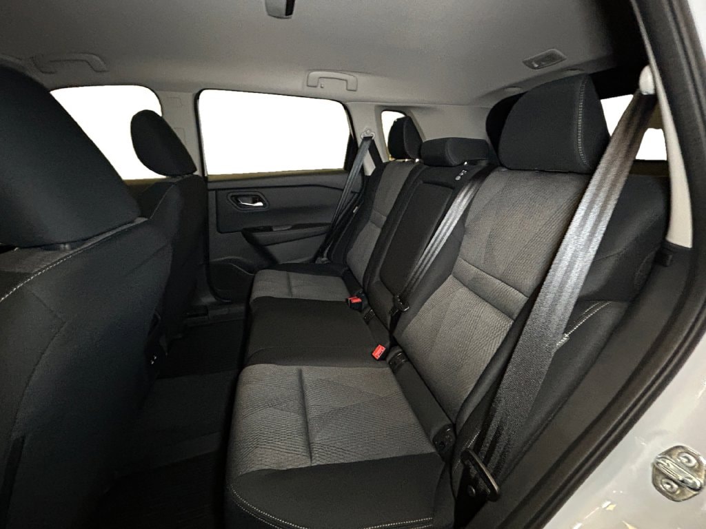 2026 Nissan Rogue SV - Photo 14