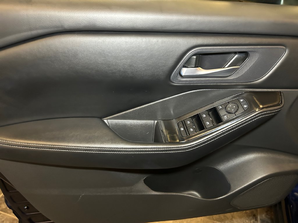 2025 Nissan Rogue SV - Photo 22