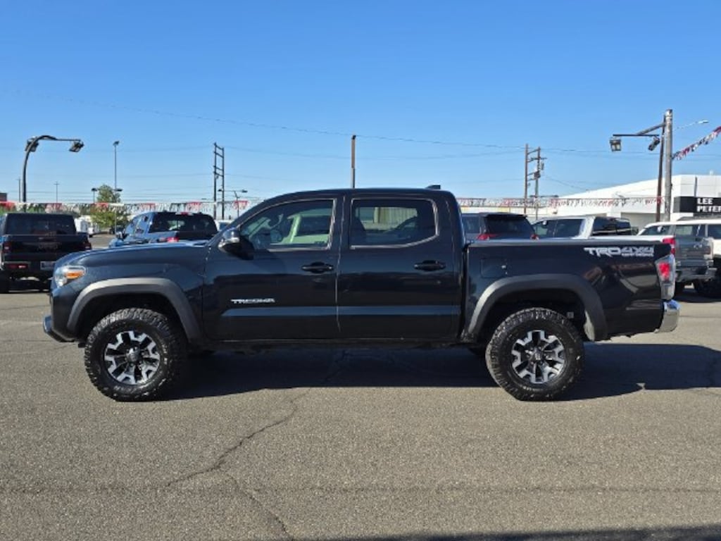 Used 2022 Toyota Tacoma 4WD SR Truck Double Cab
