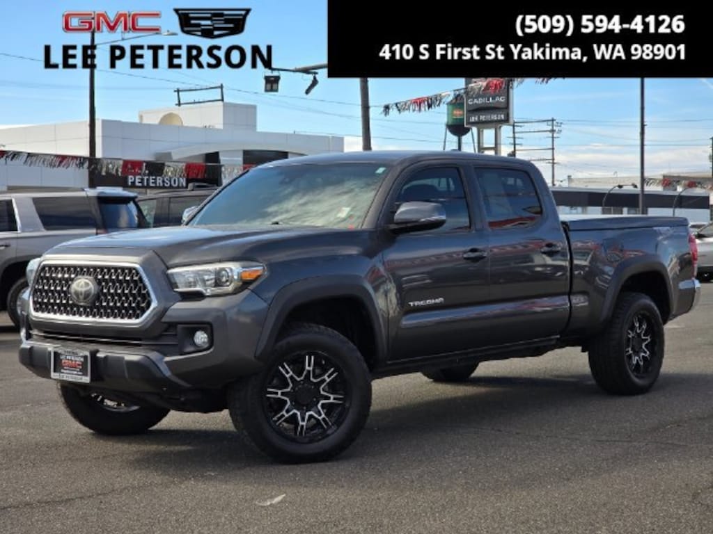 Used 2018 Toyota Tacoma SR5 Truck Double Cab