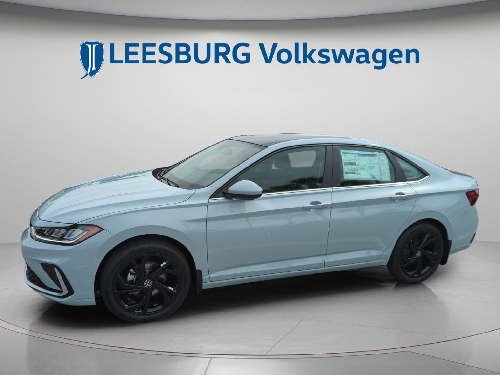 2026 Volkswagen Jetta SE - Photo 13