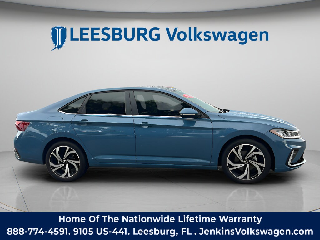 Used 2025 Volkswagen Jetta 1.5T SEL Sedan