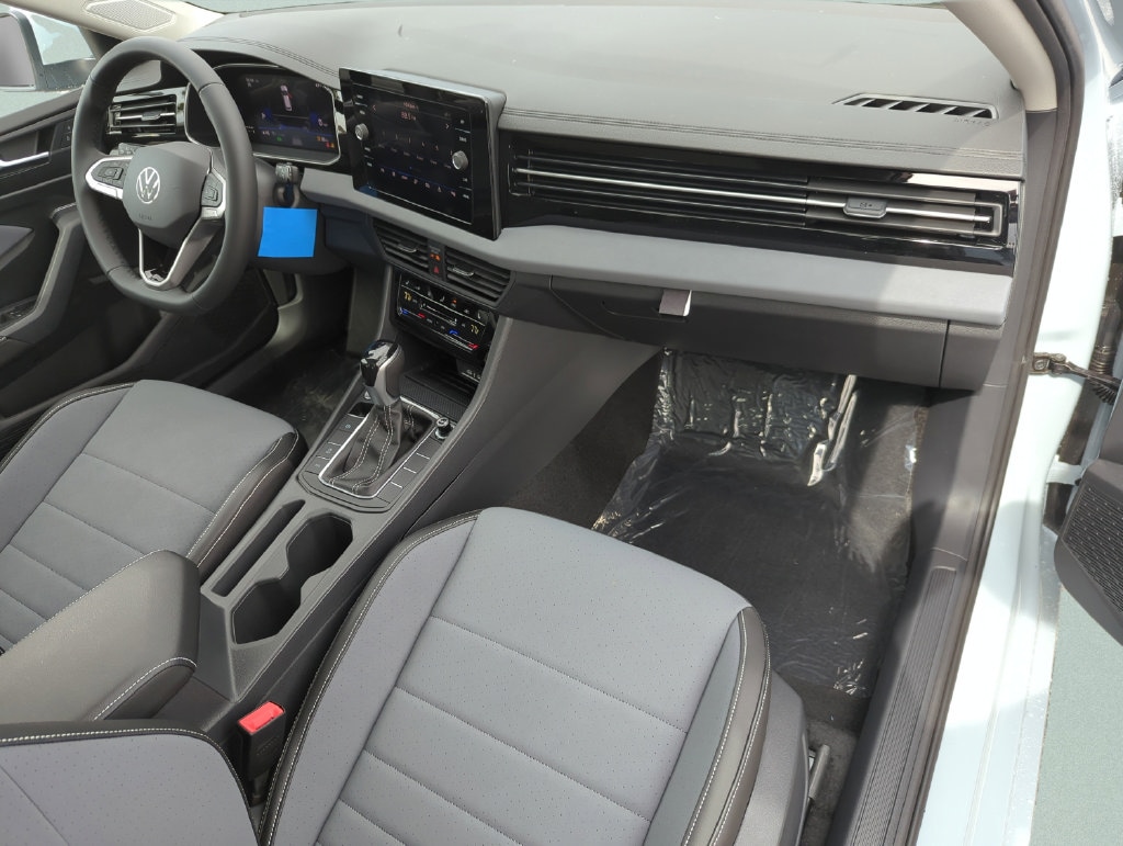 2026 Volkswagen Jetta SE - Photo 30