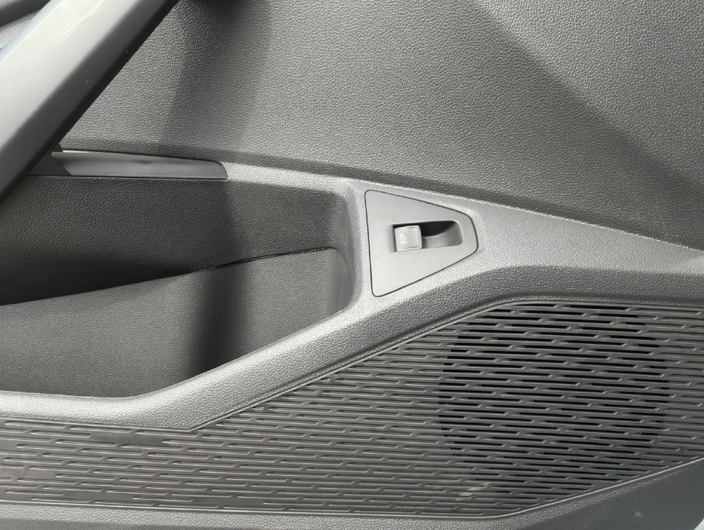 2026 Volkswagen Jetta SE - Photo 38