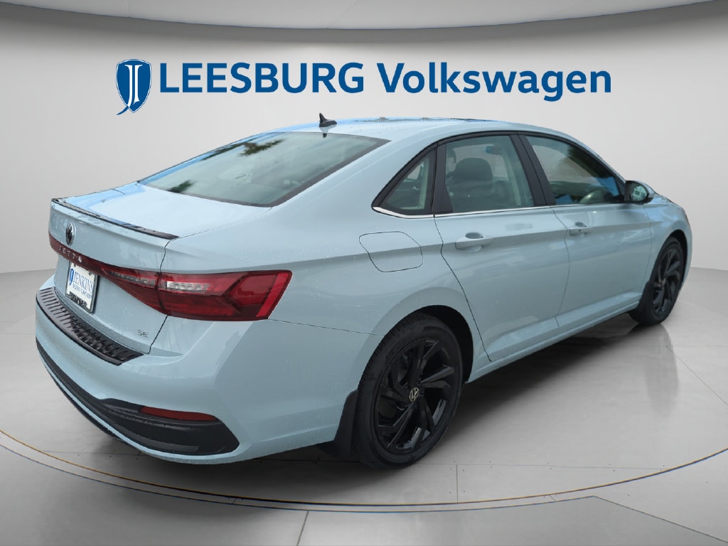2026 Volkswagen Jetta SE - Photo 6