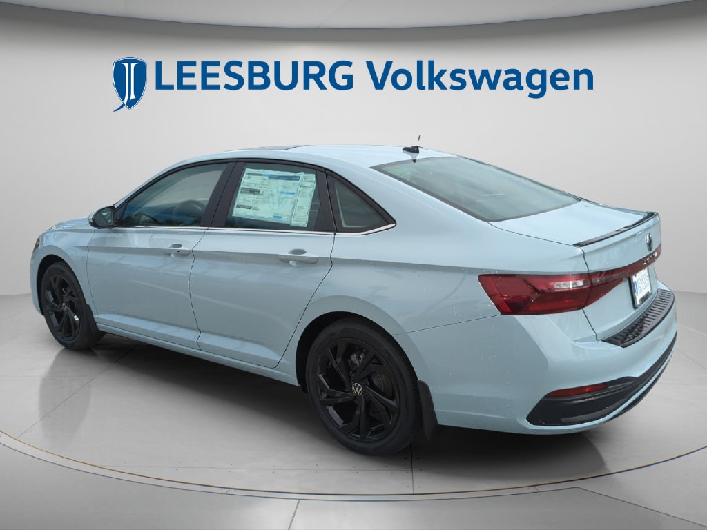2026 Volkswagen Jetta SE - Photo 9