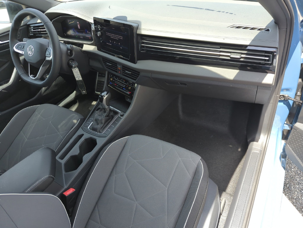 2026 Volkswagen Jetta Sport - Photo 18