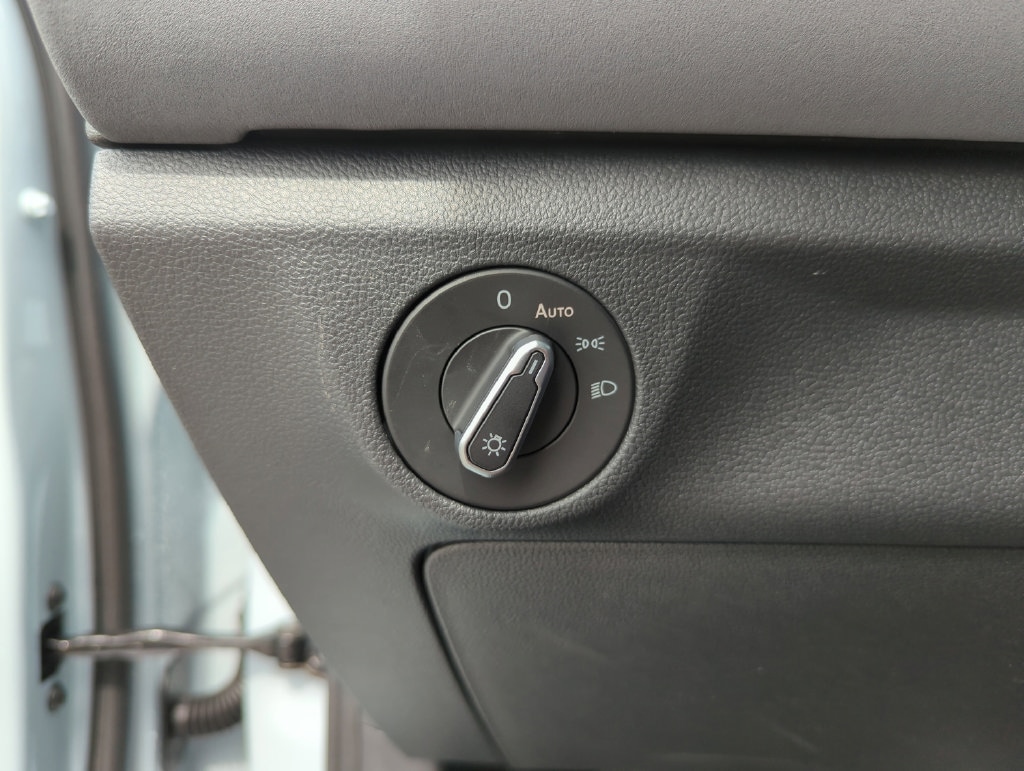 2026 Volkswagen Jetta SE - Photo 34
