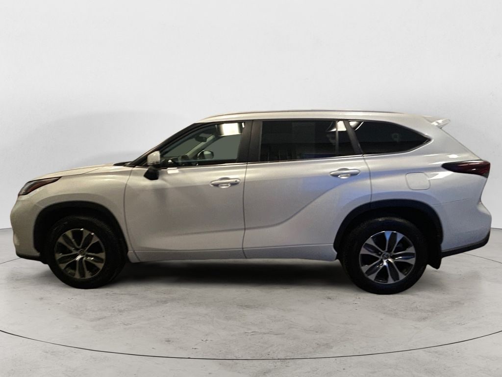 Used 2026 Toyota Highlander XLE SUV
