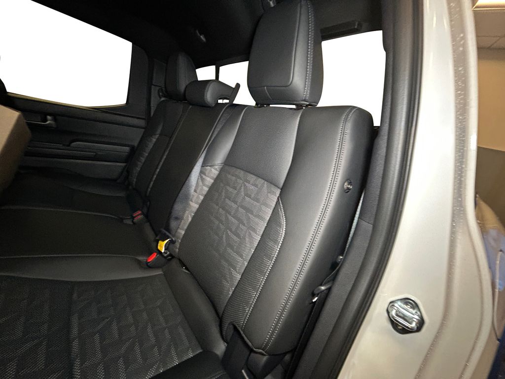 2026 Toyota Tacoma TRD Off Road - Photo 13