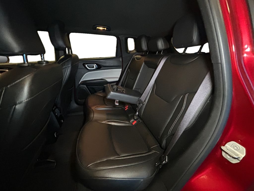 2025 Jeep Compass Limited - Photo 13