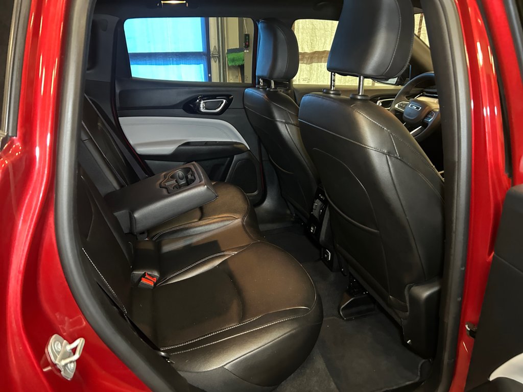 2025 Jeep Compass Limited - Photo 17
