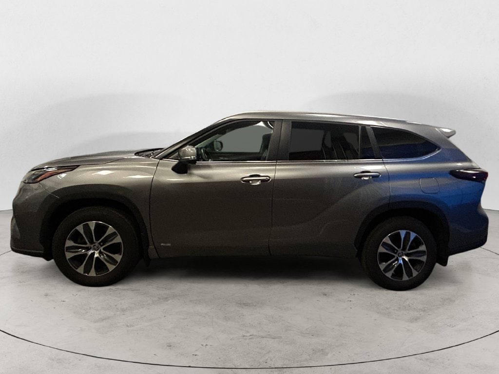 Used 2026 Toyota Highlander Hybrid XLE SUV