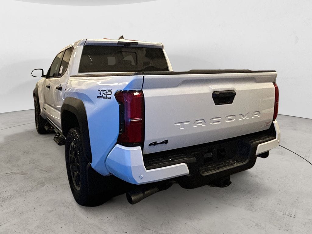 2026 Toyota Tacoma TRD Off Road - Photo 3