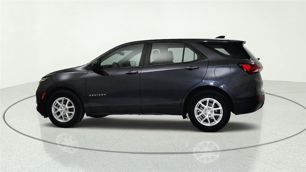 Used 2022 Chevrolet Equinox LS SUV
