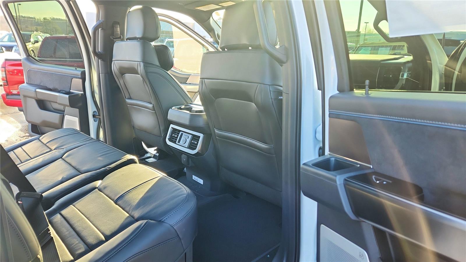 2026 Ford F-250 Super Duty Platinum - Photo 26