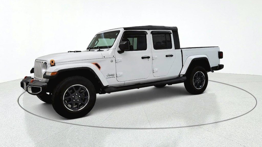 Used 2023 Jeep Gladiator Overland Truck
