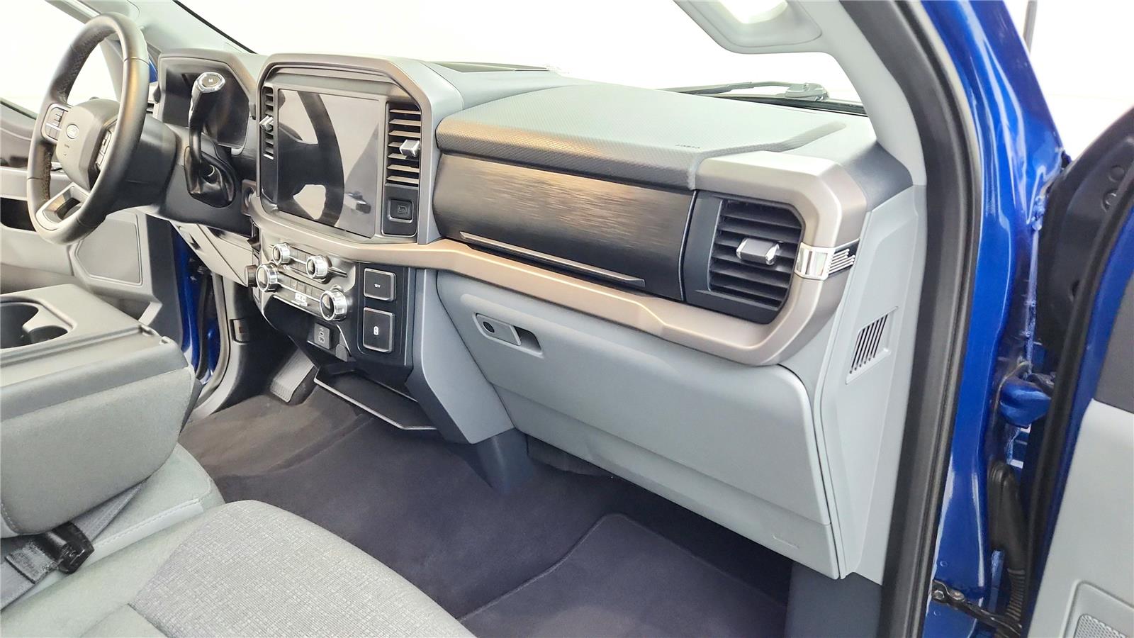 2025 Ford F-150 XLT - Photo 24