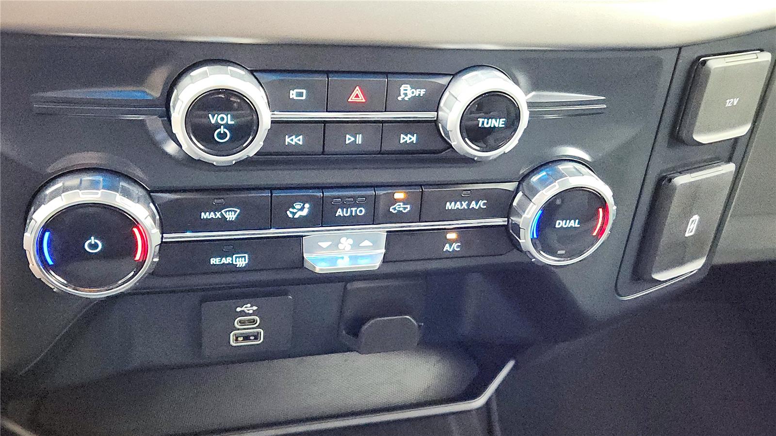 2025 Ford F-150 XLT - Photo 29