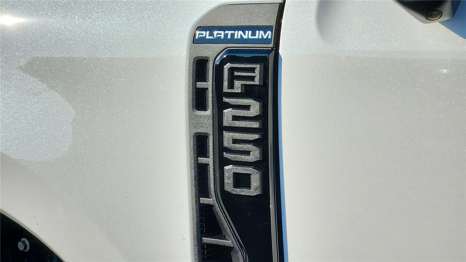 2026 Ford F-250 Super Duty Platinum - Photo 9